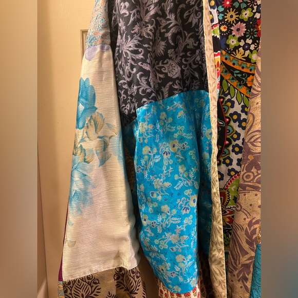 Colorful Patchwork Kimono Robe with Pockets - Picture 9 of 15